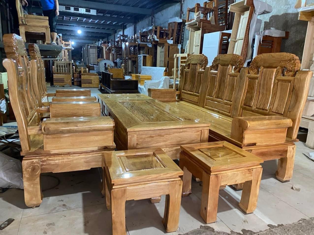 Bộ bàn ghế gỗ tai voi chất liệu gỗ lát